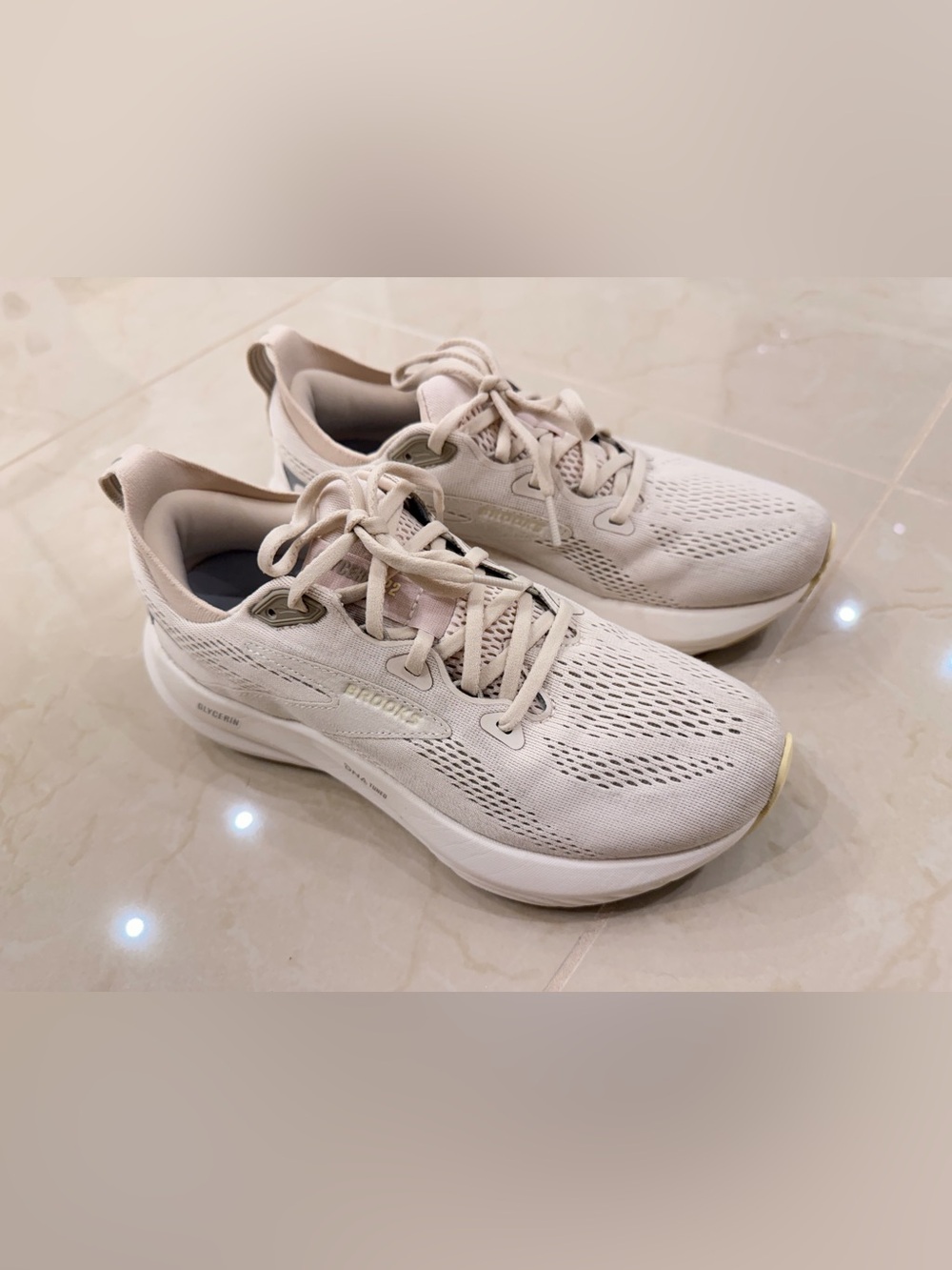 Brooks Women's Running Shoes in Light Cream